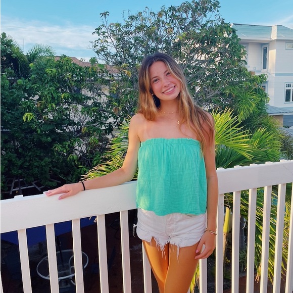 Meet your Posher, Taylor - Picture 1 of 1